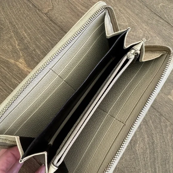 Gucci GG Canvas Leather Zippy Beige Tan Continental Zip Around Long Wallet